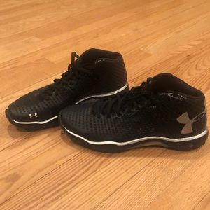 Under Armour men’s gym shoes